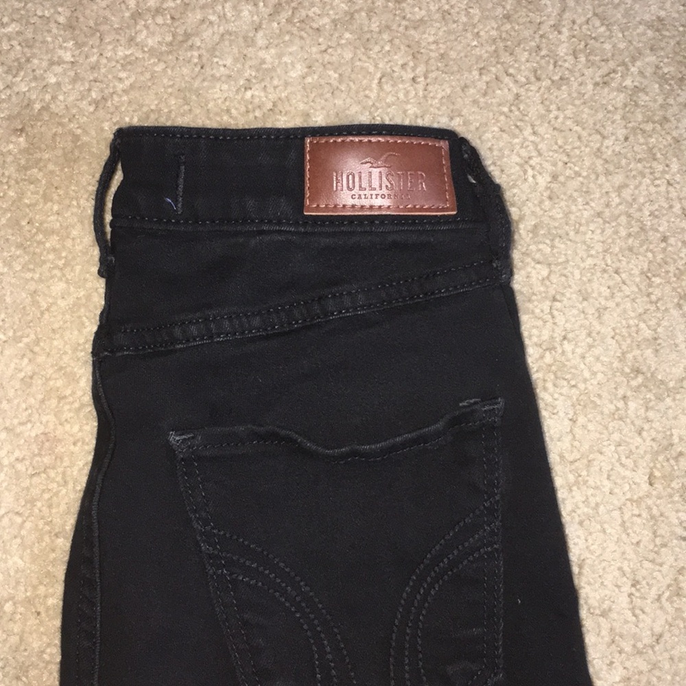 black hollister jeans